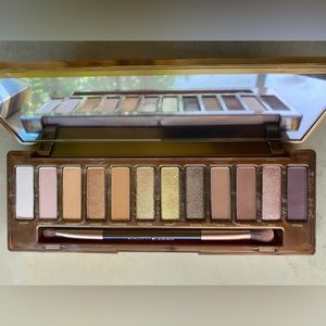 Urban Decay Naked Honey eyeshadow palette